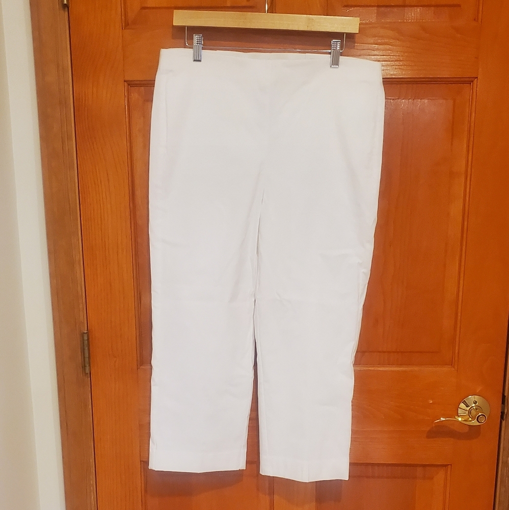 Chico's So Slimming Juliet Straight Crop Basic White Women's Pants